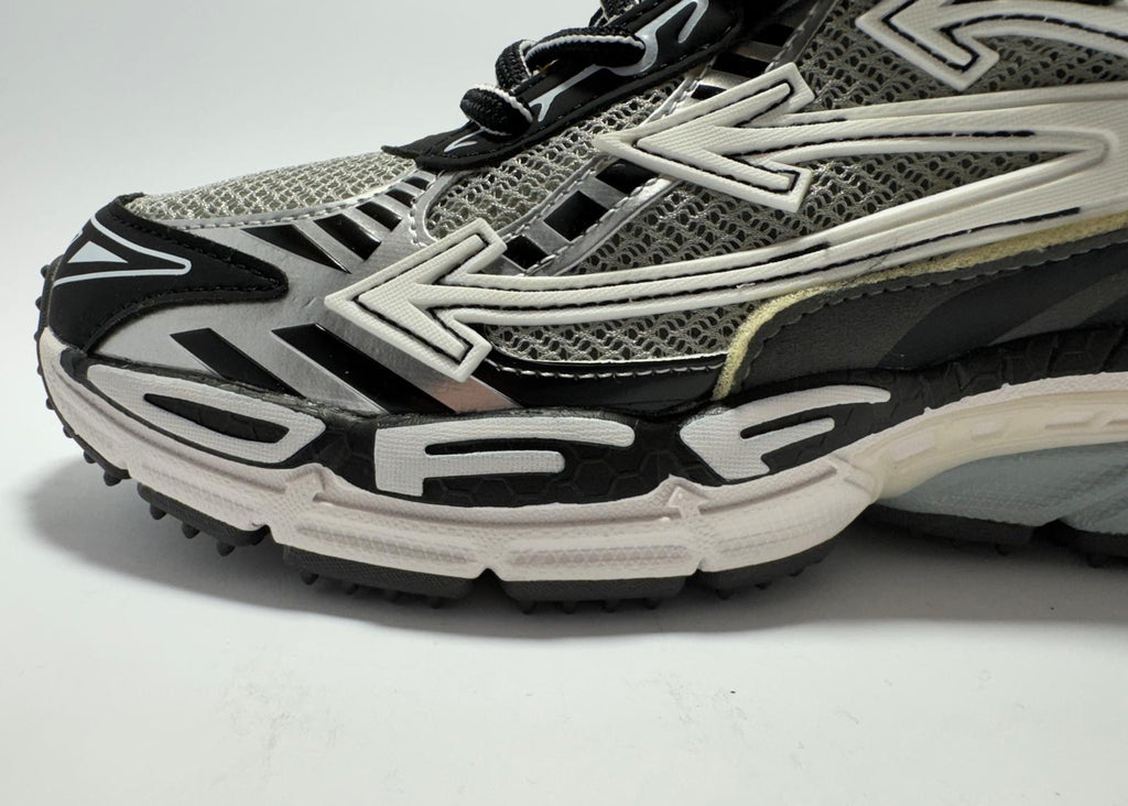 Off-White | Be Right Back Gray