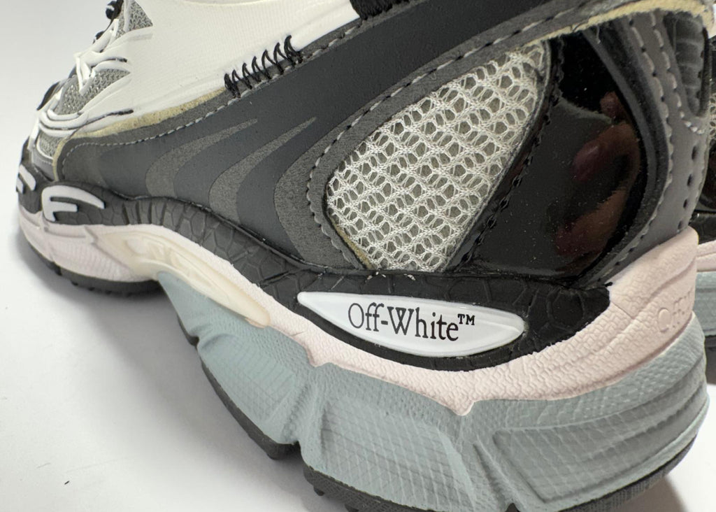Off-White | Be Right Back Gray