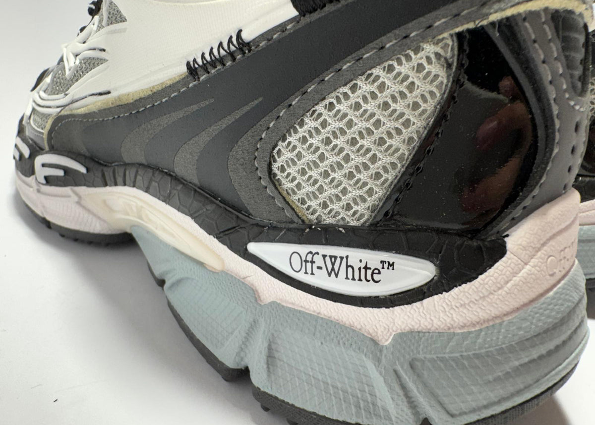 Off-White | Be Right Back Gray