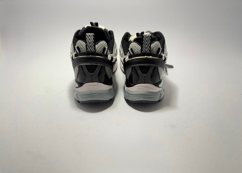 Off-White | Be Right Back Gray