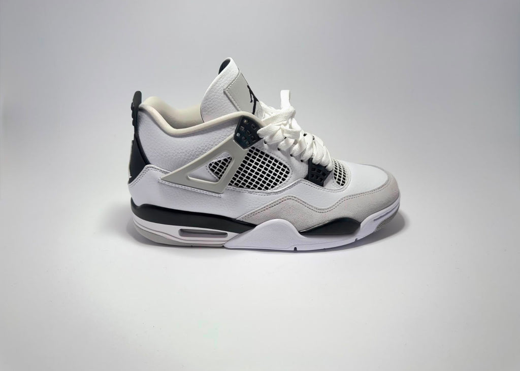 Air Jordan 4 | Military Black