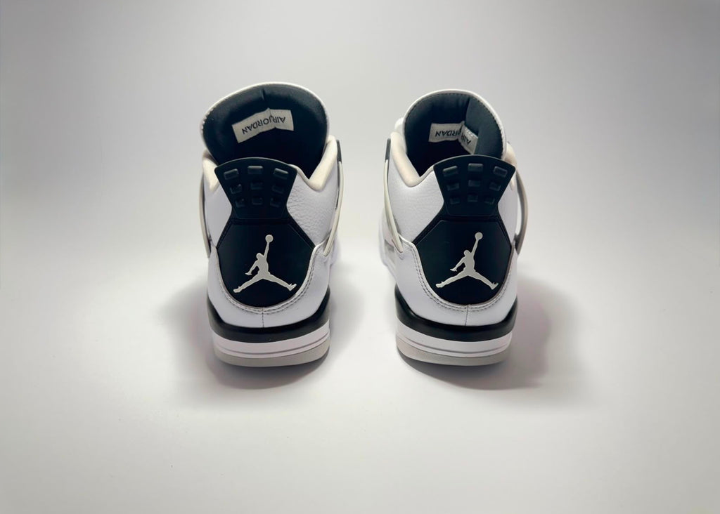Air Jordan 4 | Military Black