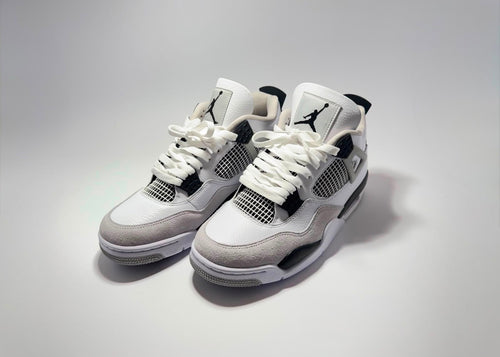 Air Jordan 4 | Military Black