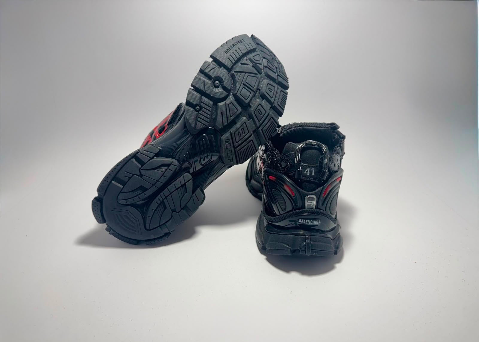 Balenciaga | Runner Graffiti Black Red